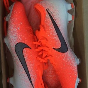 Meet your Posher, Luis